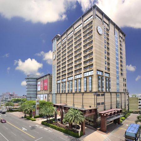 Nice Prince Hotel Chiayi City Exterior photo The hotel