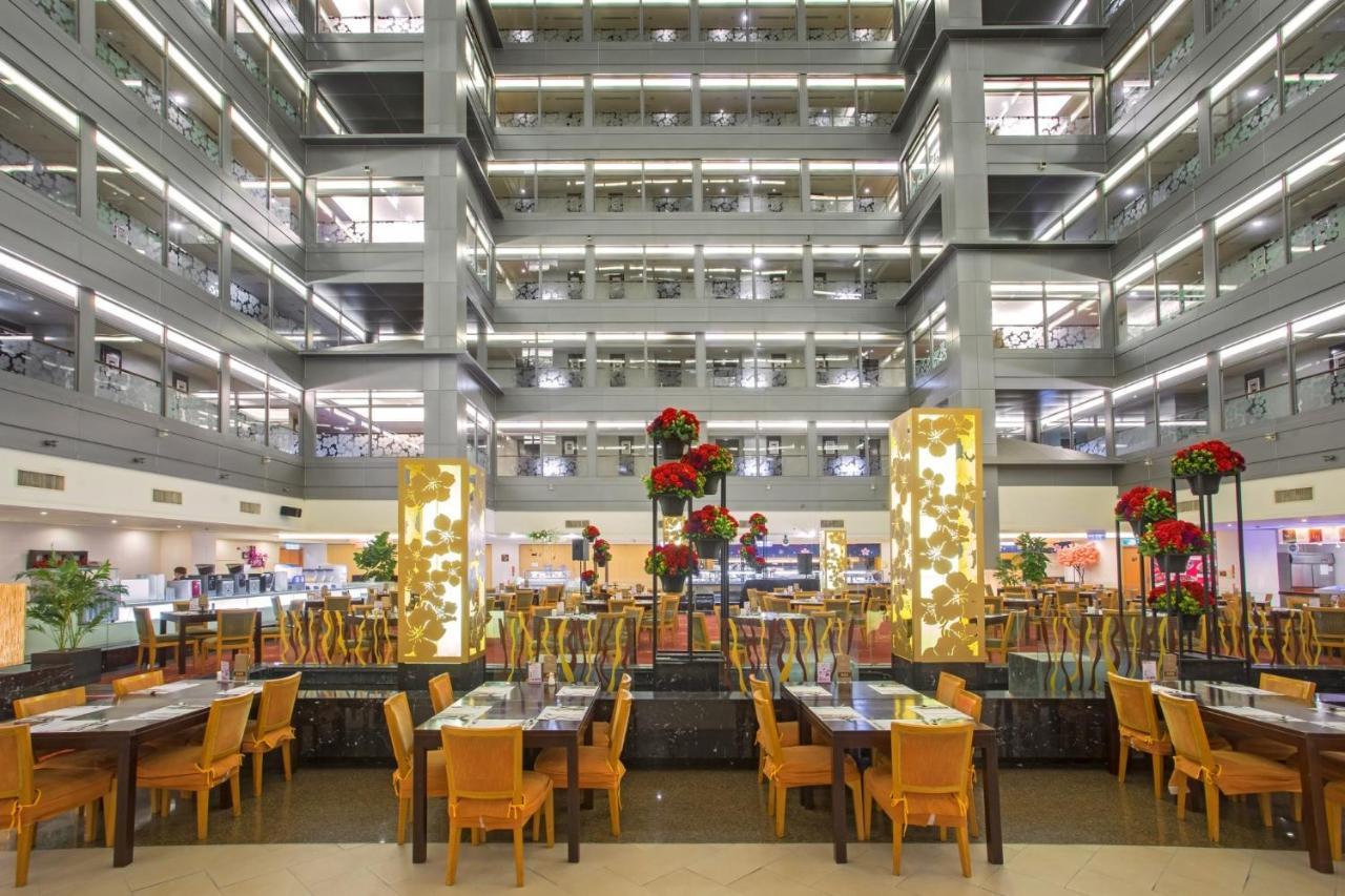 Nice Prince Hotel Chiayi City Exterior photo The interior of the hotel