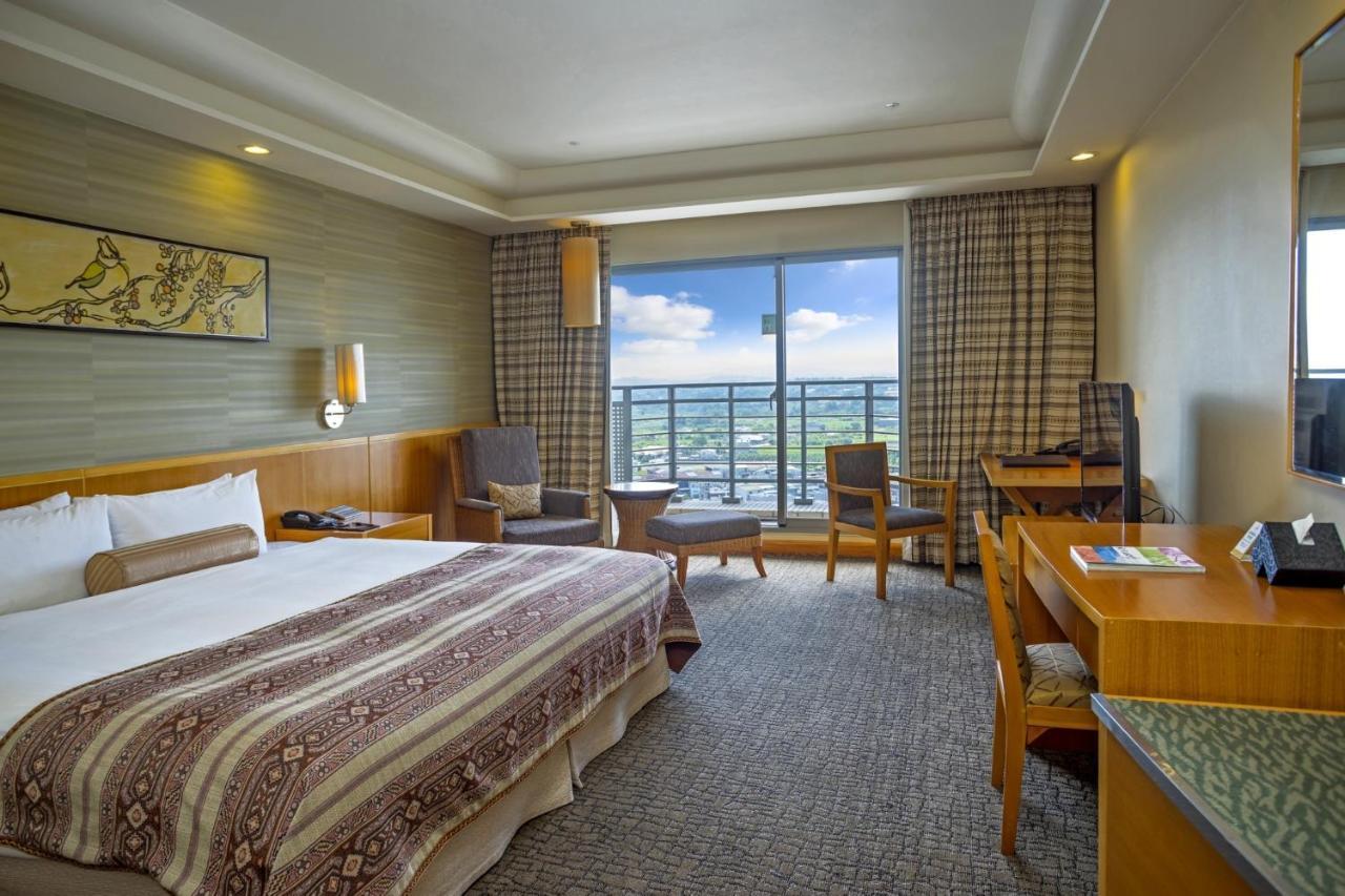 Nice Prince Hotel Chiayi City Exterior photo Deluxe Room