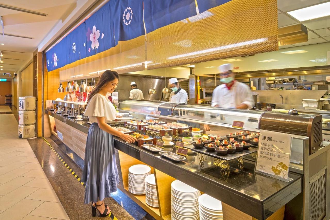 Nice Prince Hotel Chiayi City Exterior photo A buffet at a hotel