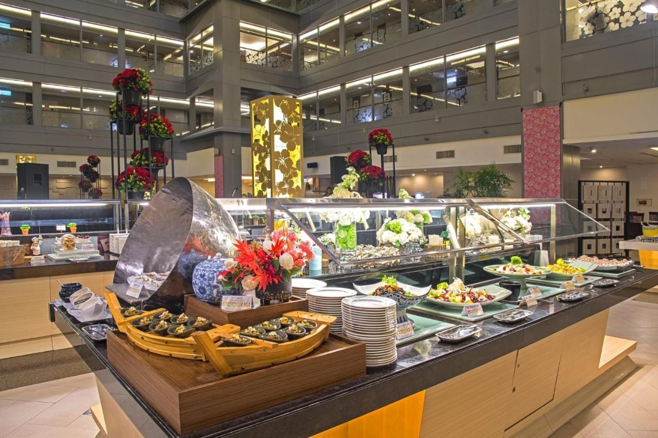 Nice Prince Hotel Chiayi City Exterior photo A buffet at a hotel