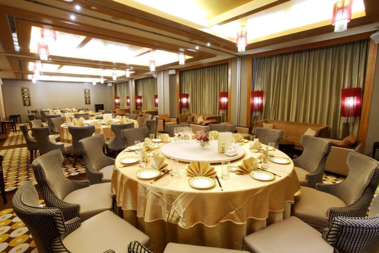 Nice Prince Hotel Chiayi City Exterior photo A restaurant in Hong Kong