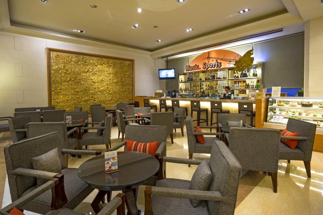 Nice Prince Hotel Chiayi City Exterior photo The Royal Orchid Lounge at Suvarnabhumi Airport