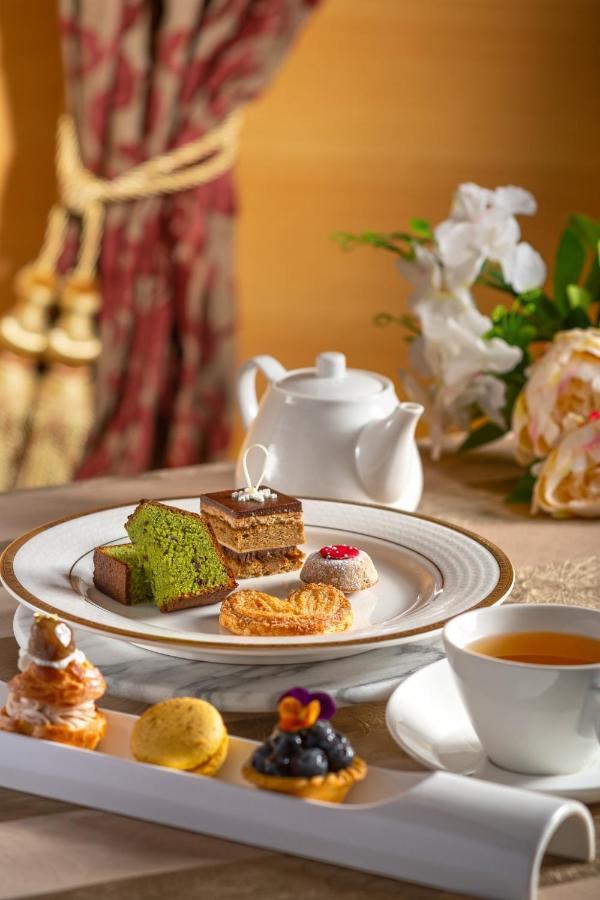 Nice Prince Hotel Chiayi City Exterior photo A selection of petits fours