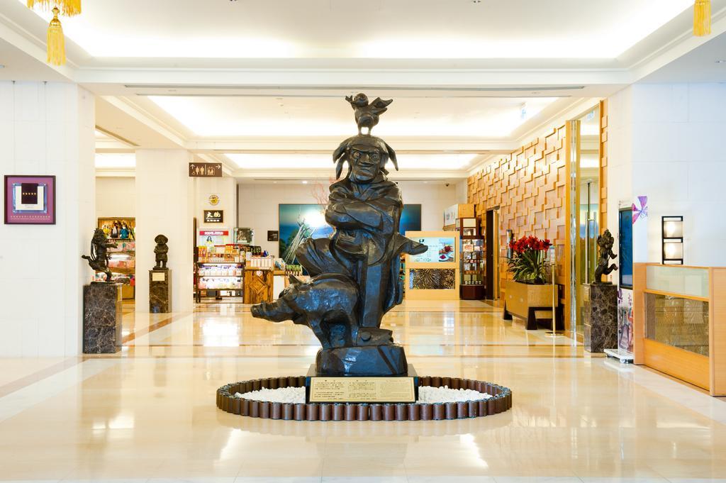 Nice Prince Hotel Chiayi City Exterior photo The lobby of the hotel